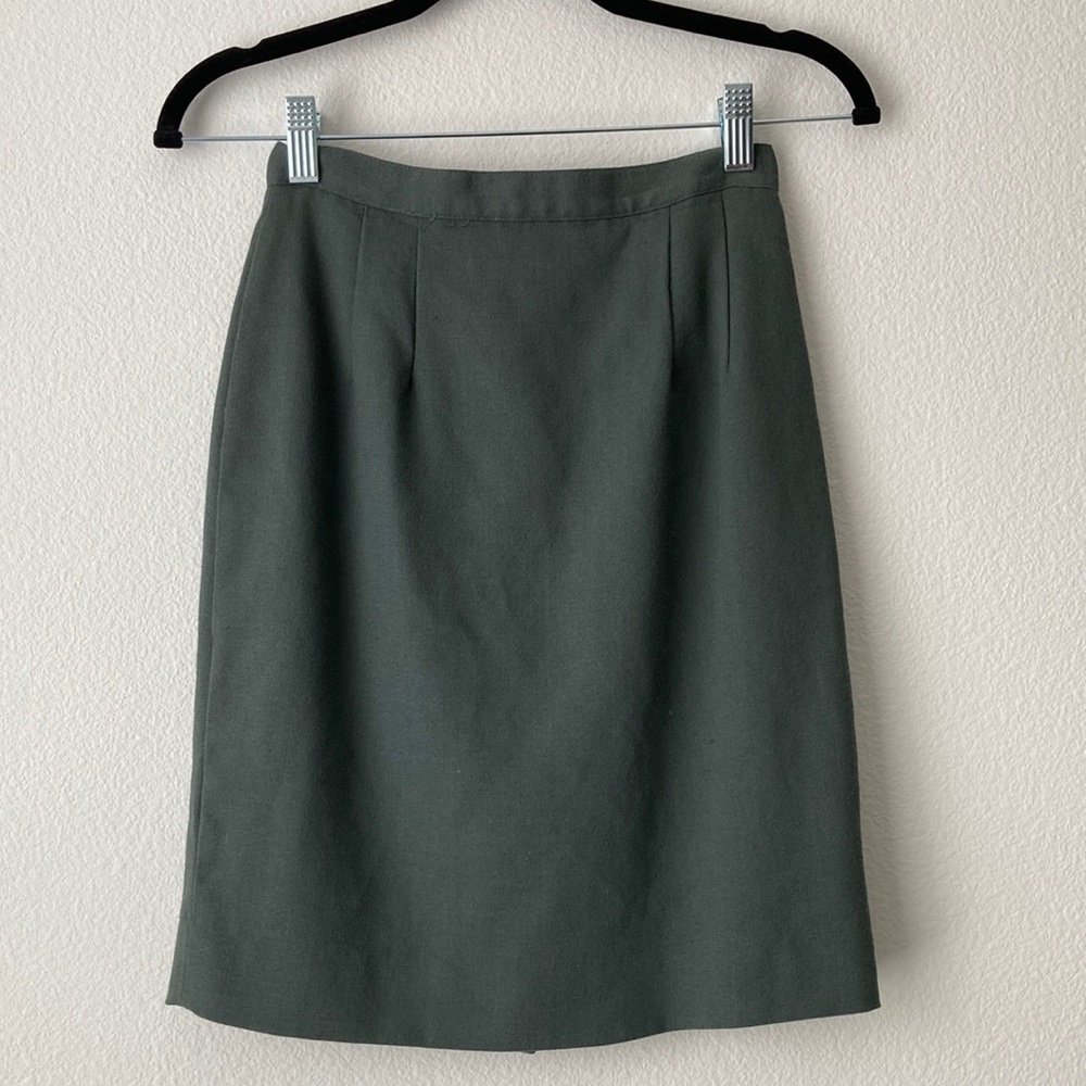 Gianni Petite Professional Pencil Skirt in Forest Green - Size 2, 100% Pure Wool